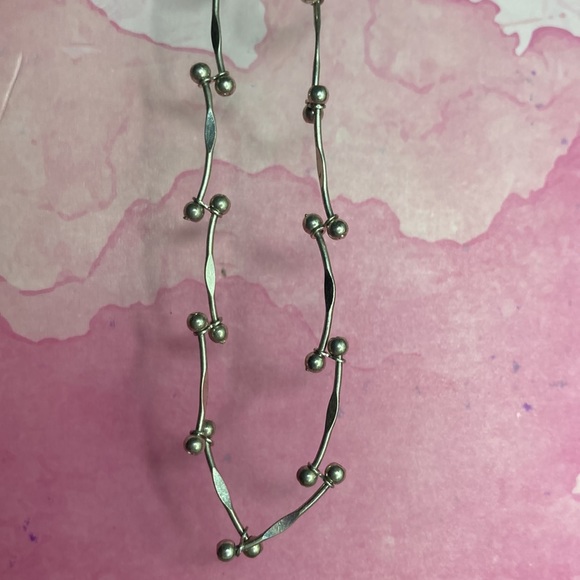 Wavy silver bracelet with lobster clasp - Picture 2 of 2